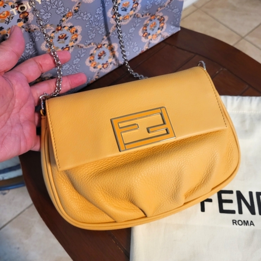 AUTH Fendi Fendista Pochette with Chain Crossbody bag